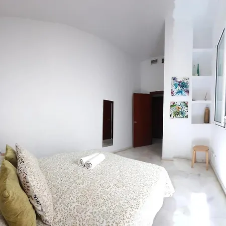 Apartment Budget And Lovely Setas Sevilla