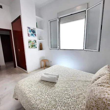 Apartment Budget And Lovely Setas *