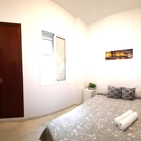 Budget And Lovely Setas Apartment