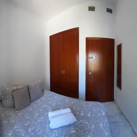 Apartment Budget And Lovely Setas Sevilla