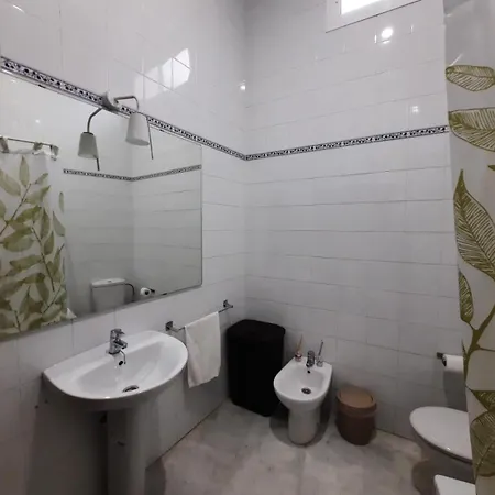 Apartment Budget And Lovely Setas