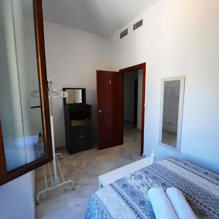 Apartment Budget And Lovely Setas *