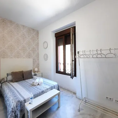 Apartment Budget And Lovely Setas Sevilla