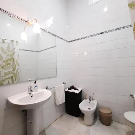 Budget And Lovely Setas * Sevilla